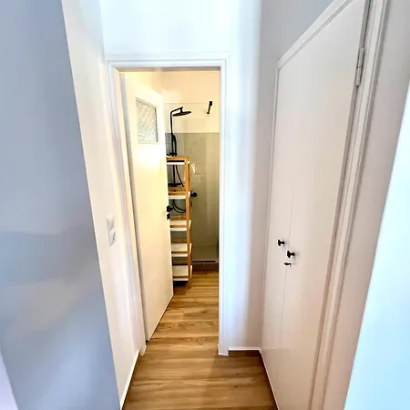 Aeolian Blu 7 * Paro