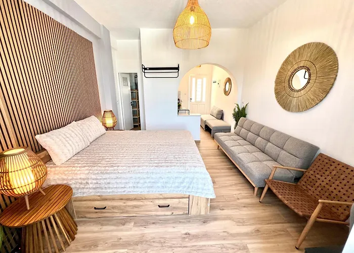 Aeolian Blu 7 * Páros