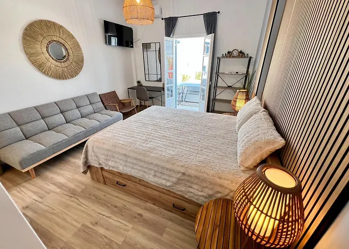 Aeolian Blu 7 * Páros